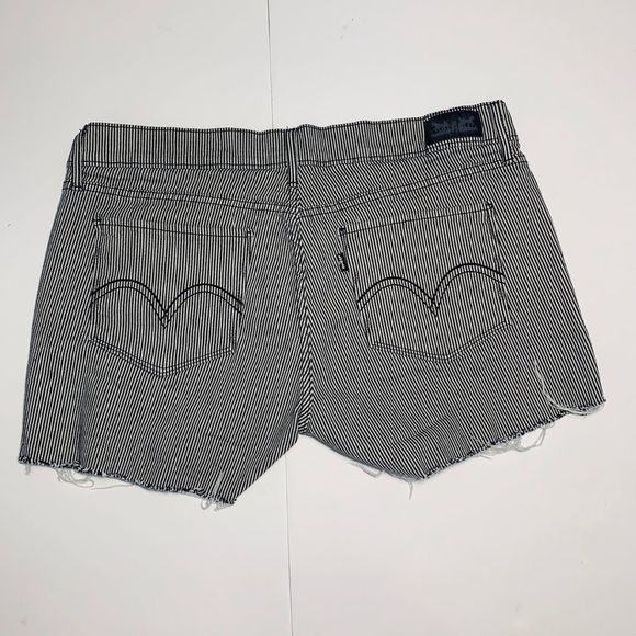 Levi's 524 Skinny Seersucker Cut Off Jean Shorts - Picture 9 of 15